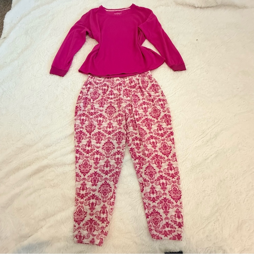 Hanes Pink Top with White Pattern Pajama Set